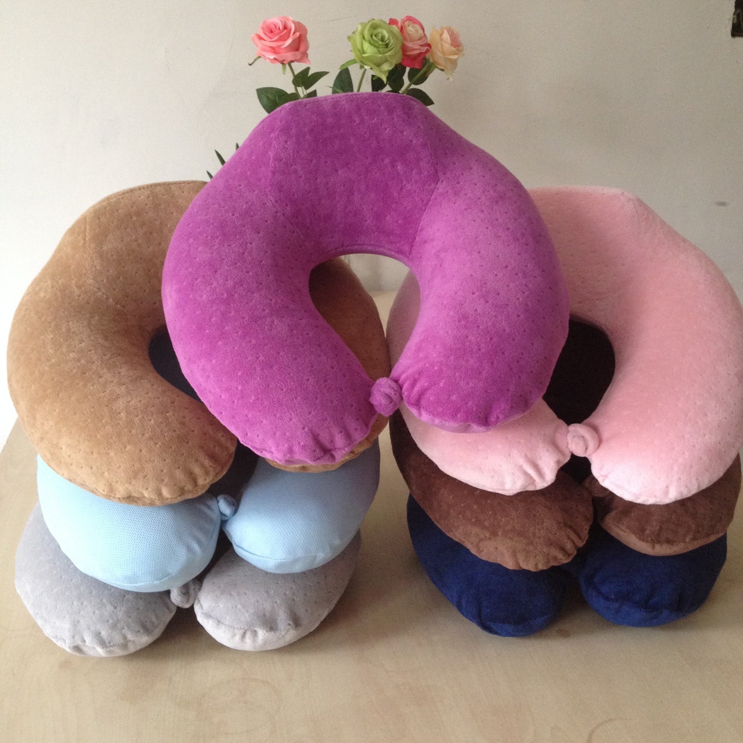 Factory wholesale U-shaped pillow memory foam slow rebound cervical pillow, U-shaped travel pillow, U-shaped pillow, fixed LOGO nap pillow