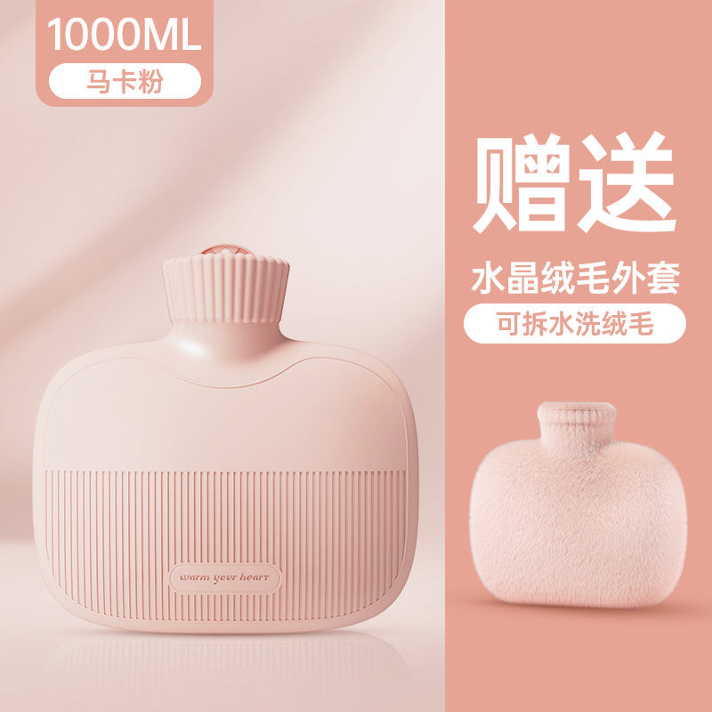 The new water-filled hot water bottle is thickened and explosion-proof for girls, and the hot compress for girls warms their hands and feet, and the artifact imitates rabbit down and warms their hands