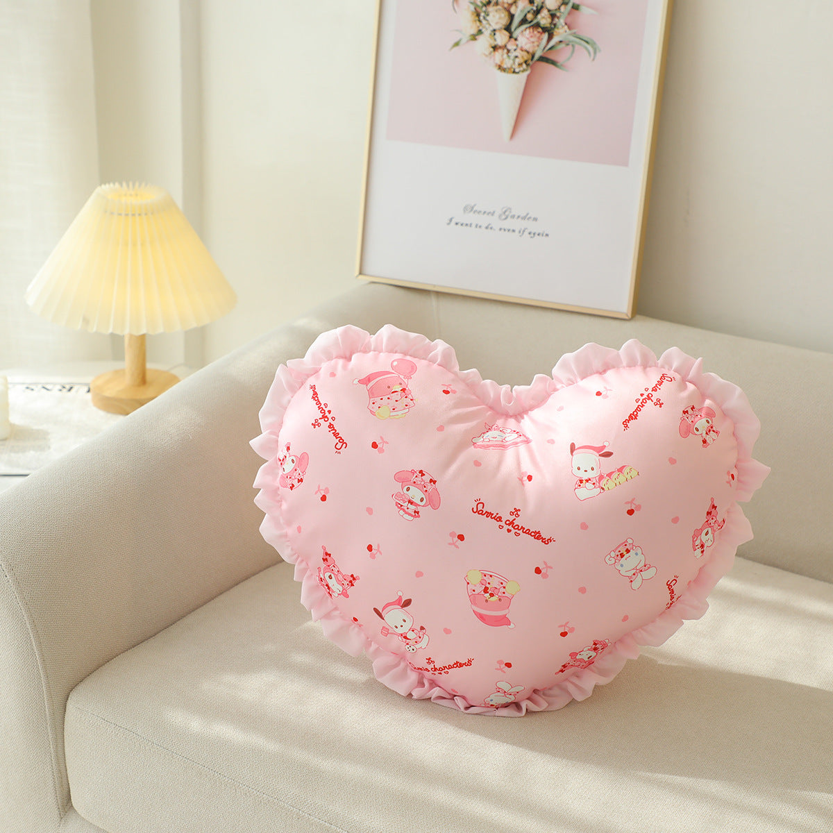 Cute love pillow, office nap pillow, bay window, sofa, bedroom pillow, cushion, holiday mall event gifts